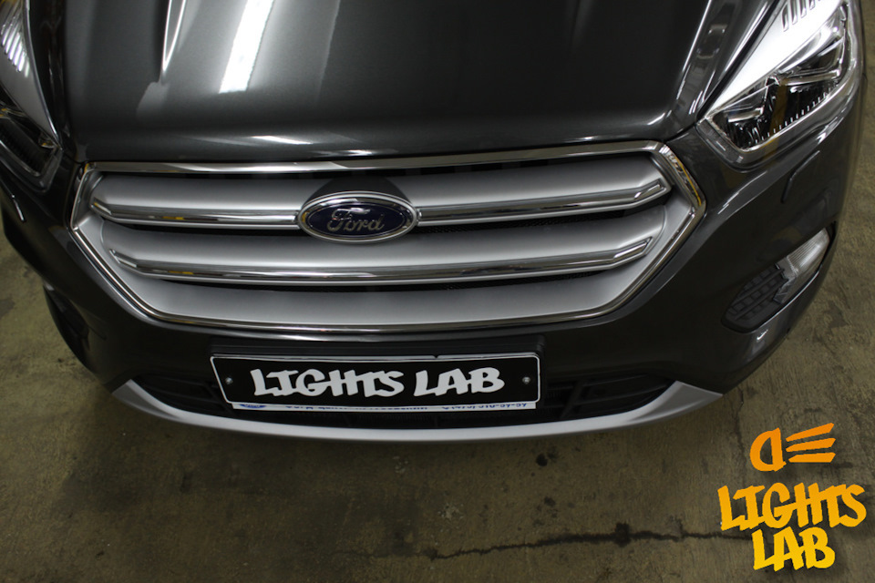 Ford Kuga — оклейка полиуретановой пленкой, замена ламп на светодиодные