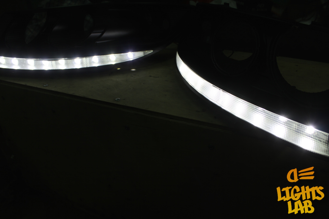 Hyundai Santa FE — изготовление кастомных ДХО, замена светодиодов на белые в ПТФ и ДХО