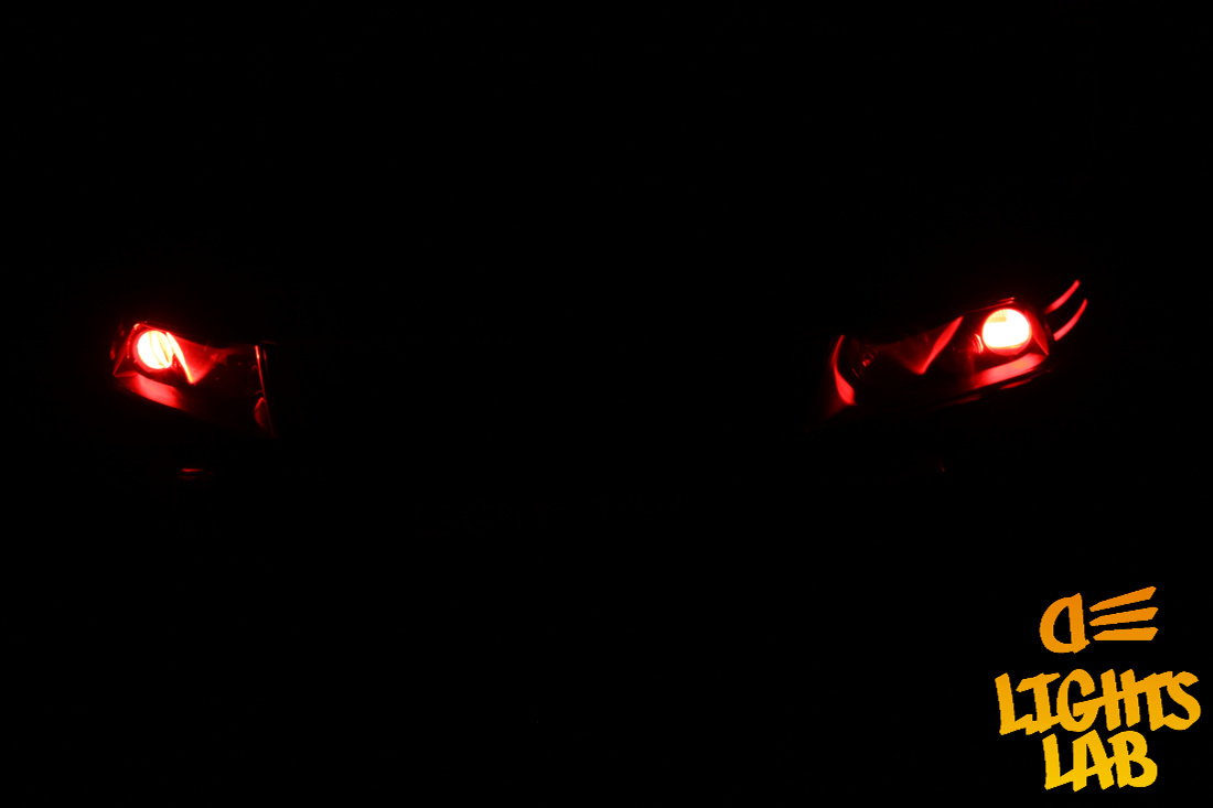 Готов фар. Honda Accord фары в темноте. Дьявольские глазки на Хонда Аккорд. Фары на Аккорд 7 с дьявольскими глазками. Аккорд 7 Дьявольские глазки.