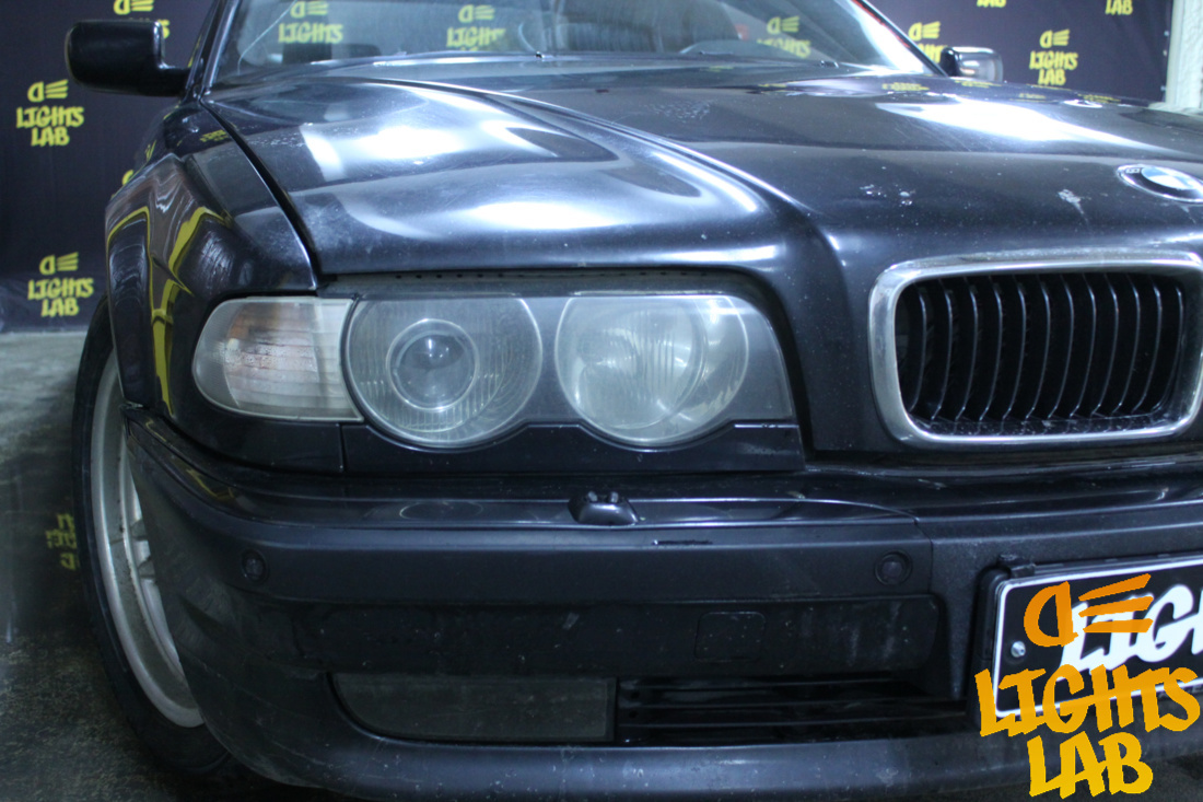 BMW E38 — замена линз на Hella R